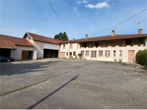 propriete à la vente -   01320  CHALAMONT, surface 118 m2 vente propriete - UBI480217718